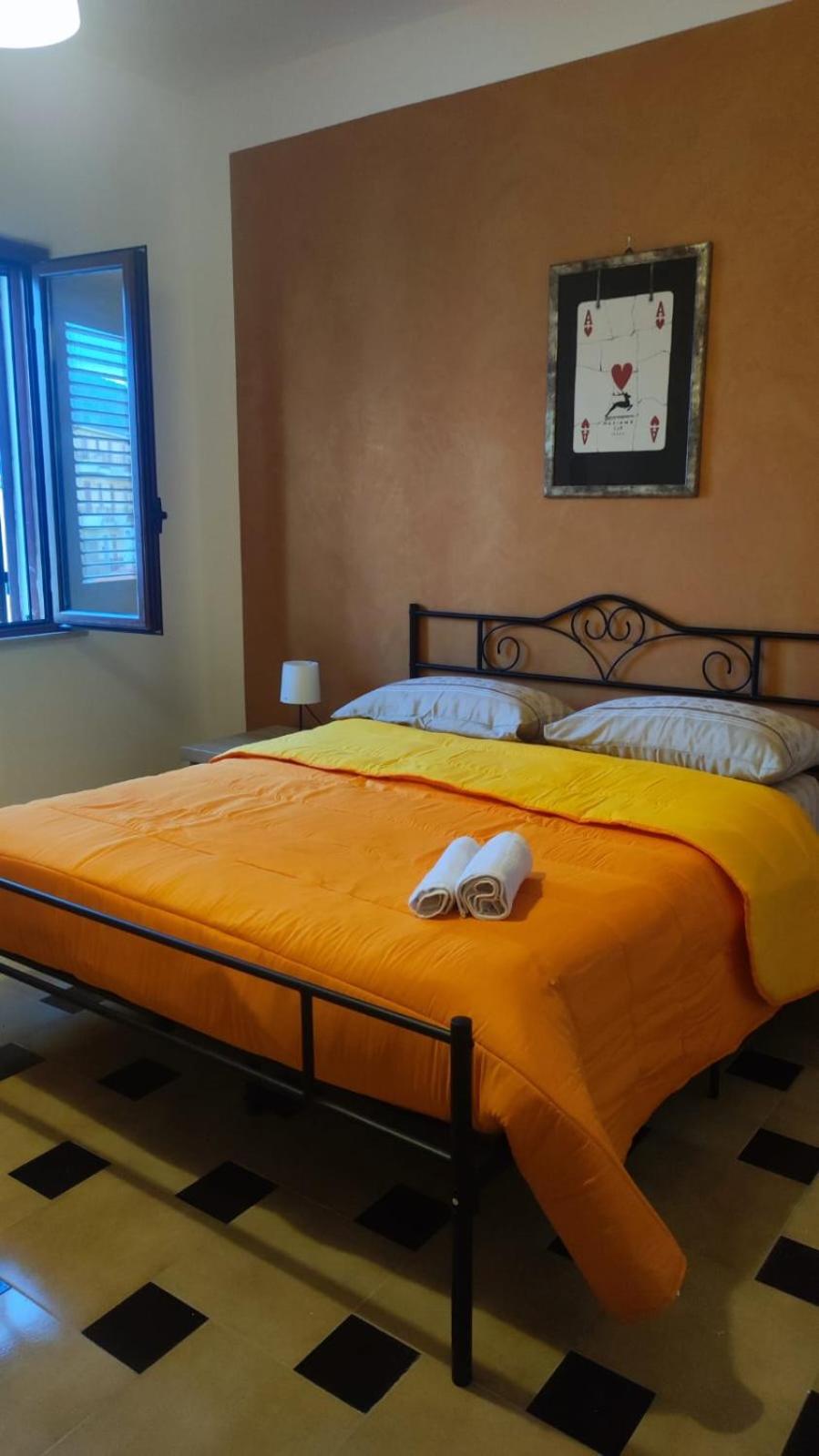 Bed and Breakfast Casa Di Mitri Carini Esterno foto